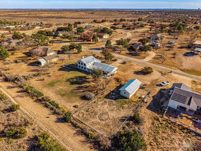 60 Loch Lomond Road, San Angelo, TX 76901