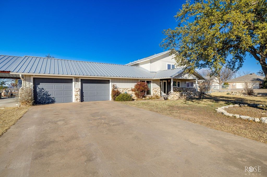 Image 7 of property listing at 60 Loch Lomond Rd, San Angelo, TX 76901