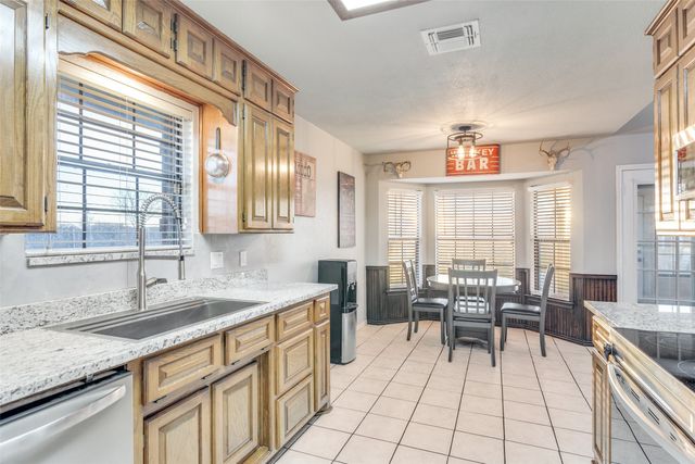 520 Deer Pond Drive, Willow Park, TX 76087