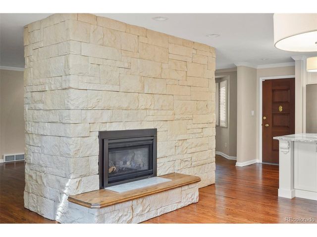 207 Pine Ave, Colorado Springs, CO 80906