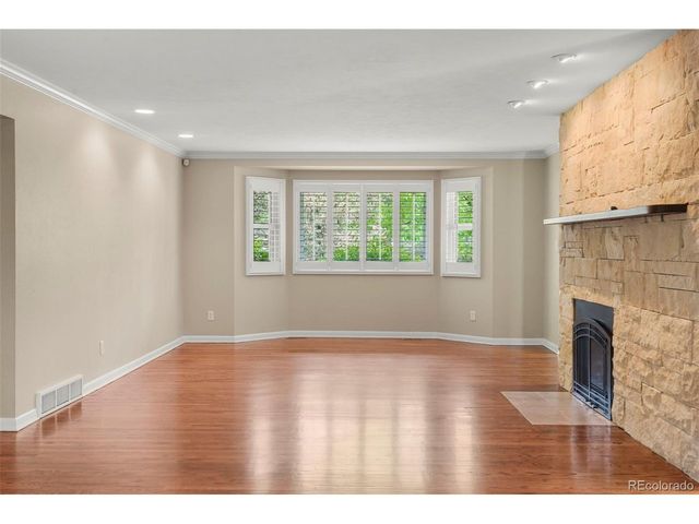 207 Pine Ave, Colorado Springs, CO 80906