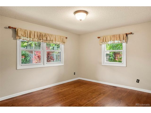 207 Pine Ave, Colorado Springs, CO 80906
