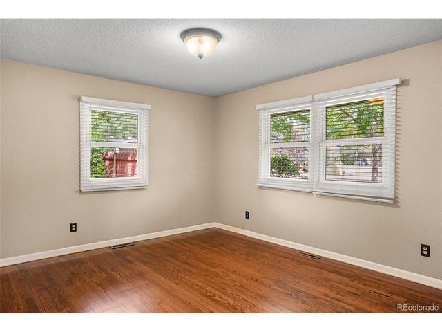 207 Pine Ave, Colorado Springs, CO 80906