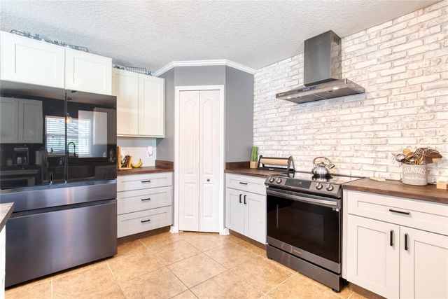 201 UNDERWOOD TRAIL, Palm Coast, FL 32164