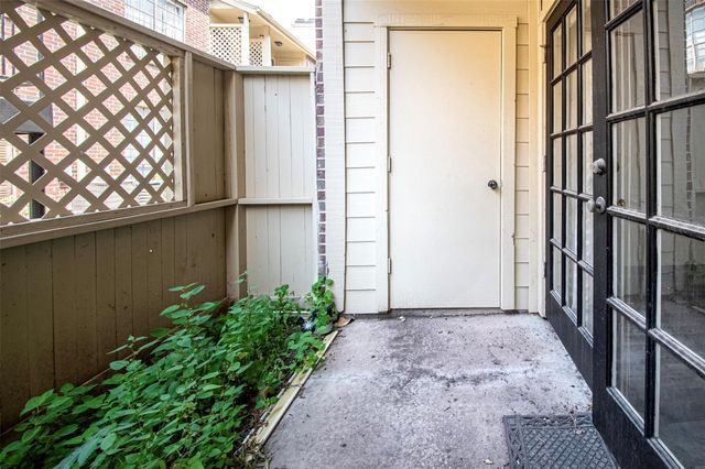 8055 Cambridge Street 101, Houston, TX 77054
