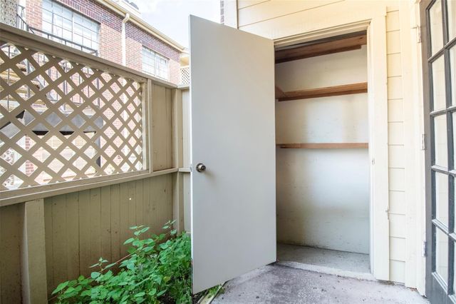 8055 Cambridge Street 101, Houston, TX 77054