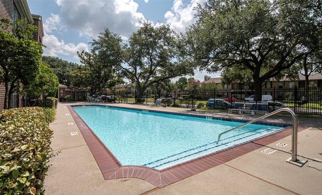 8055 Cambridge Street 101, Houston, TX 77054