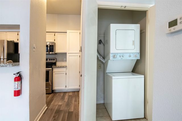 8055 Cambridge Street 101, Houston, TX 77054