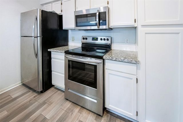 8055 Cambridge Street 101, Houston, TX 77054