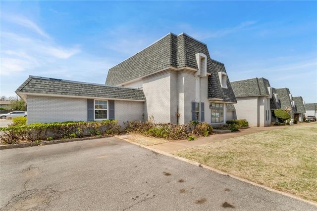 11329 N May Avenue, Oklahoma City, OK 73120