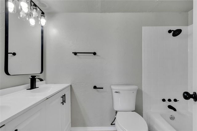 11329 N May Avenue, Oklahoma City, OK 73120