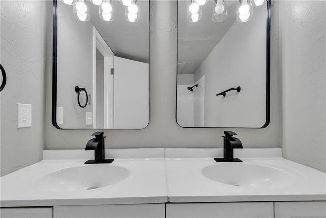 11329 N May Avenue, Oklahoma City, OK 73120