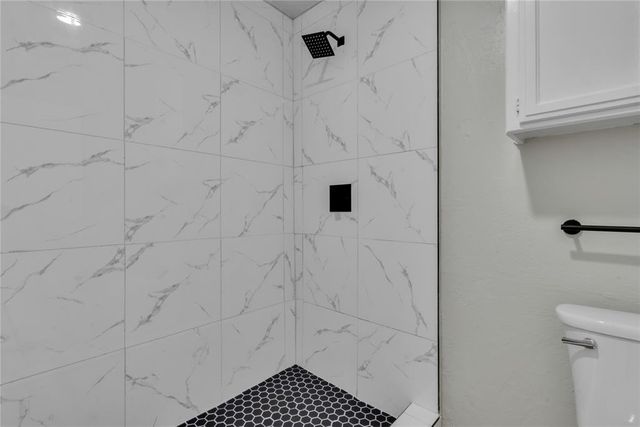 11329 N May Avenue, Oklahoma City, OK 73120