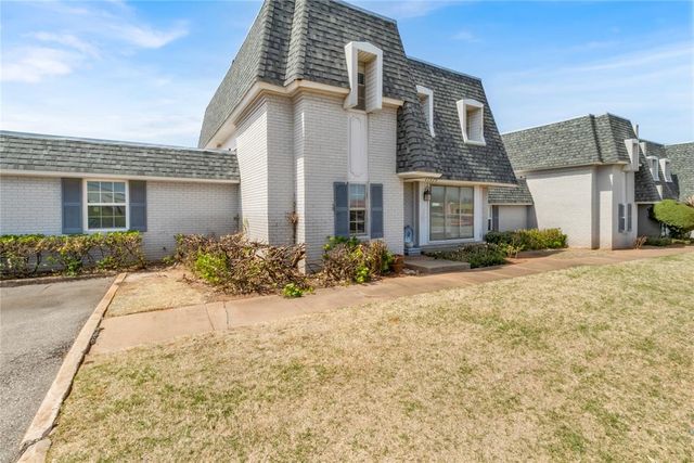 11329 N May Avenue, Oklahoma City, OK 73120