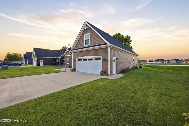 206 Pleasant Drive, Elizabeth City, NC 27909
