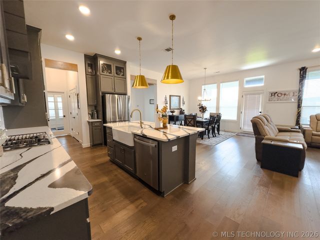 16174 S 89th East Avenue, Bixby, OK 74008