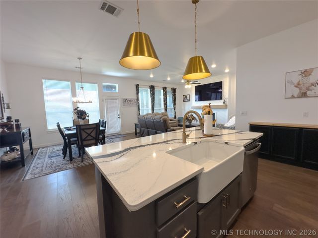 16174 S 89th East Avenue, Bixby, OK 74008