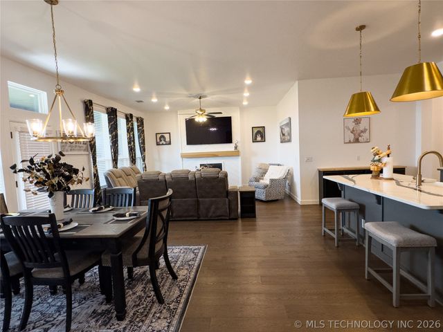 16174 S 89th East Avenue, Bixby, OK 74008