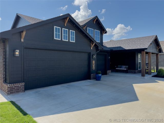 16174 S 89th East Avenue, Bixby, OK 74008