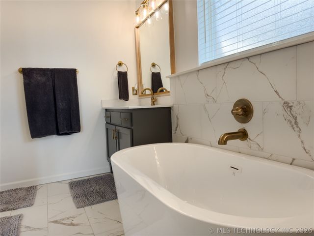 16174 S 89th East Avenue, Bixby, OK 74008
