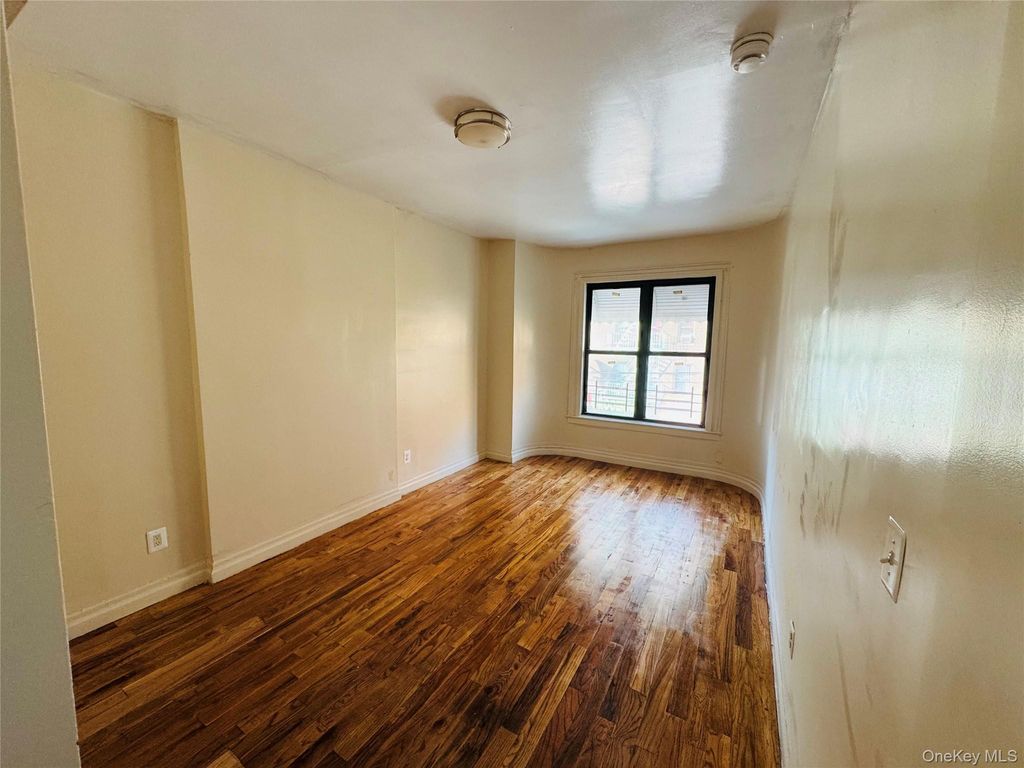 342 E 194th Street, Bronx, NY 10458 — photo 5