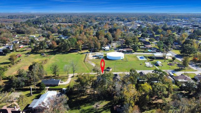 316 E Oakdale Street, Dayton, TX 77535