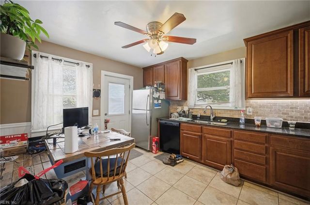 2204 Battery Park RD, Chesapeake, VA 23323