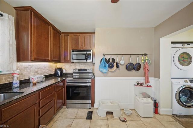 2204 Battery Park RD, Chesapeake, VA 23323