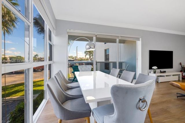 20505 E Country Club Dr 143, Aventura, FL 33180