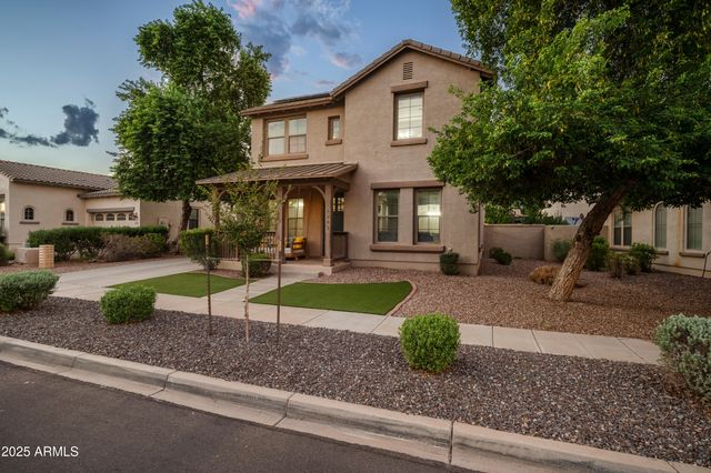15402 W OLD OAK Lane, Surprise, AZ 85379