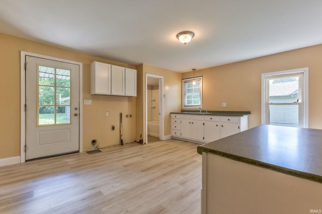 2809 Grove Street, Evansville, IN 47710