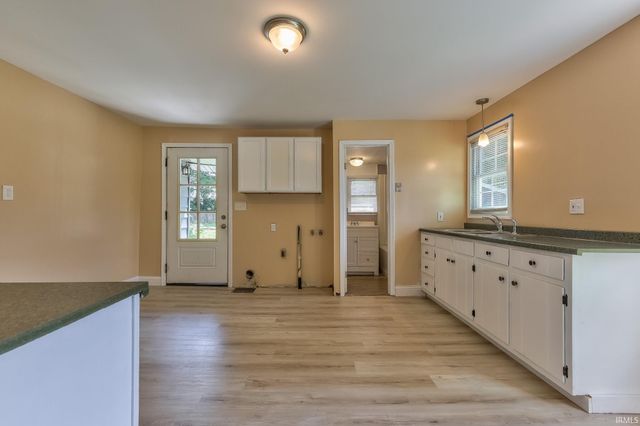 2809 Grove Street, Evansville, IN 47710