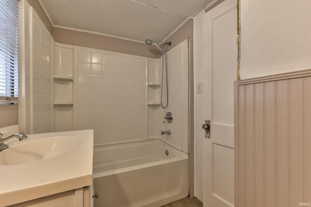 2809 Grove Street, Evansville, IN 47710