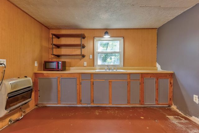 2809 Grove Street, Evansville, IN 47710