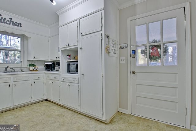 179 Lakewood Drive, Newnan, GA 30263