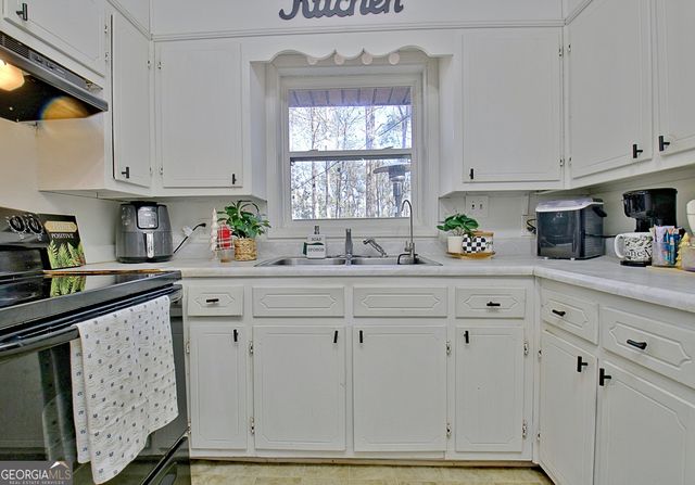 179 Lakewood Drive, Newnan, GA 30263