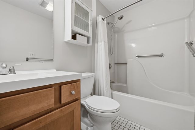 200 Ridgefield Circle 200A, Clinton, MA 01510