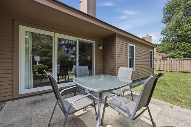 200 Ridgefield Circle 200A, Clinton, MA 01510