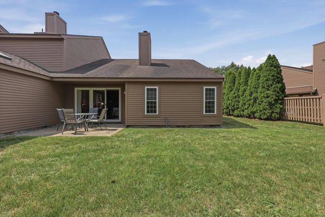 200 Ridgefield Circle 200A, Clinton, MA 01510