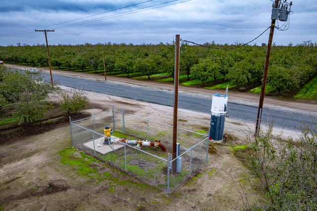 Deer Creek Road, Earlimart, CA 93219