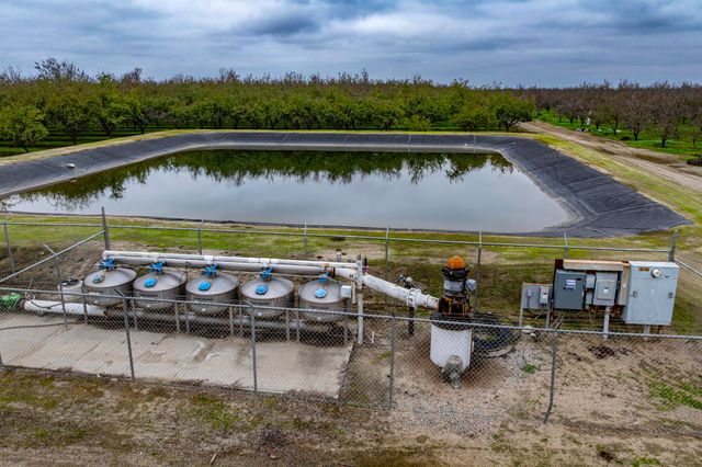 Deer Creek Road, Earlimart, CA 93219