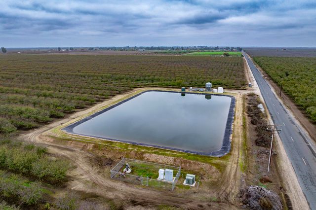 Deer Creek Road, Earlimart, CA 93219