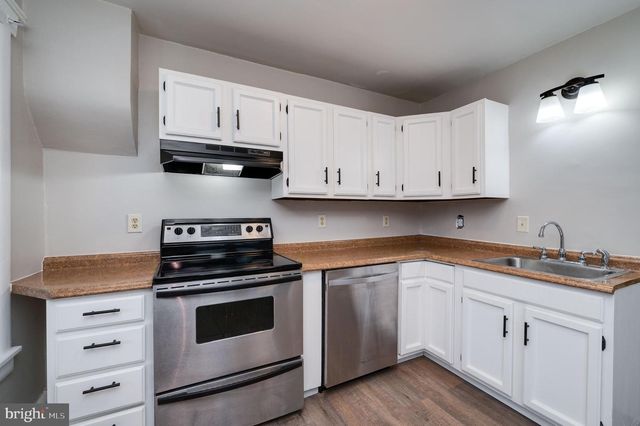 11 PENN MAWR CT, Reading, PA 19606