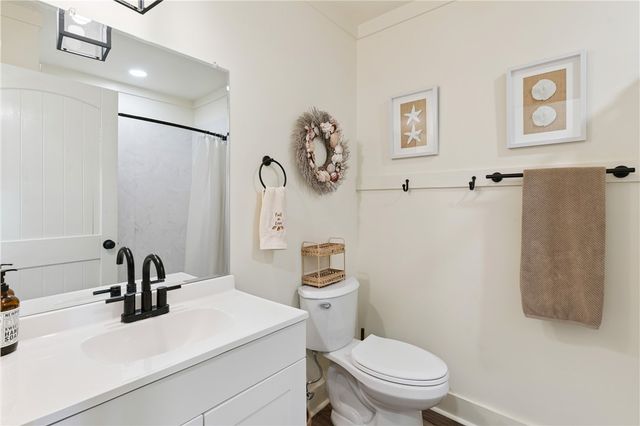 1015 Elbert Street, Darien, GA 31305