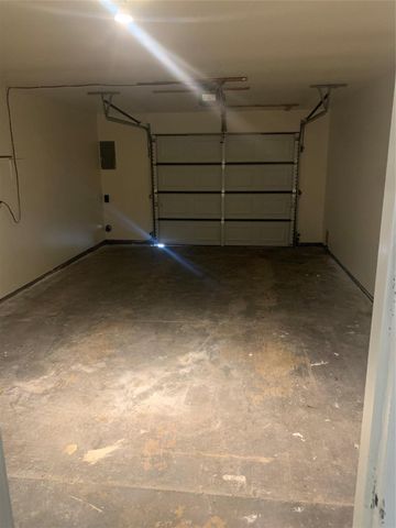 713-715 Cincinnati Street, Angleton, TX 77515