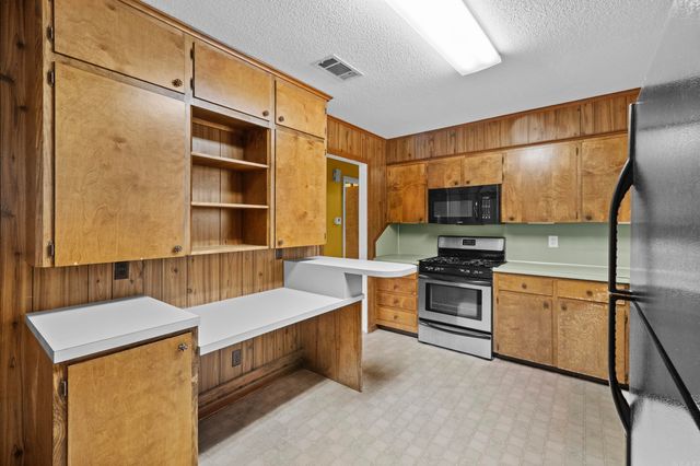 516 Lindenhurst Drive, North Little Rock, AR 72118