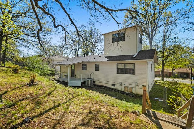 516 Lindenhurst Drive, North Little Rock, AR 72118