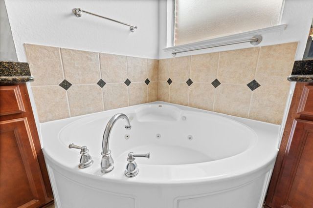 2811 Misty River Lane, Richmond, TX 77406