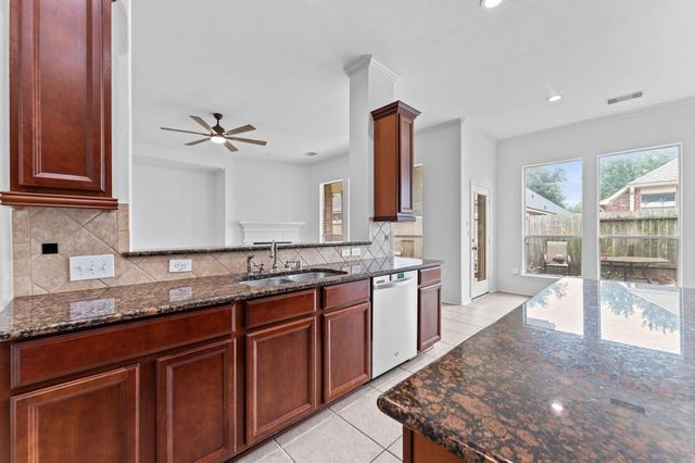 2811 Misty River Lane, Richmond, TX 77406