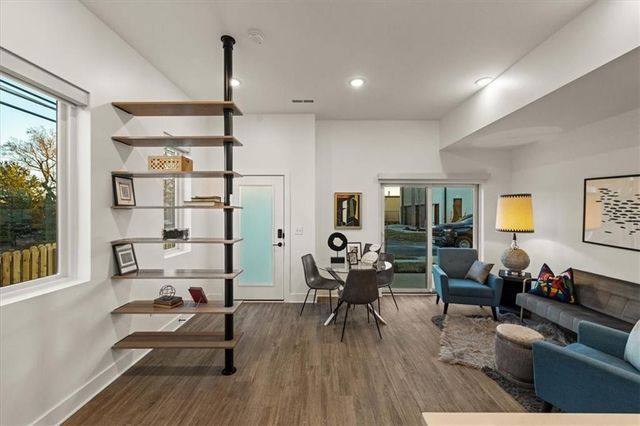 1229 E 29th Street, Kansas City, MO 64109